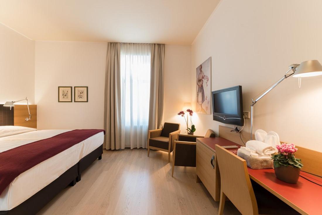 Hotel Stiegl Scala Болзано Стая снимка