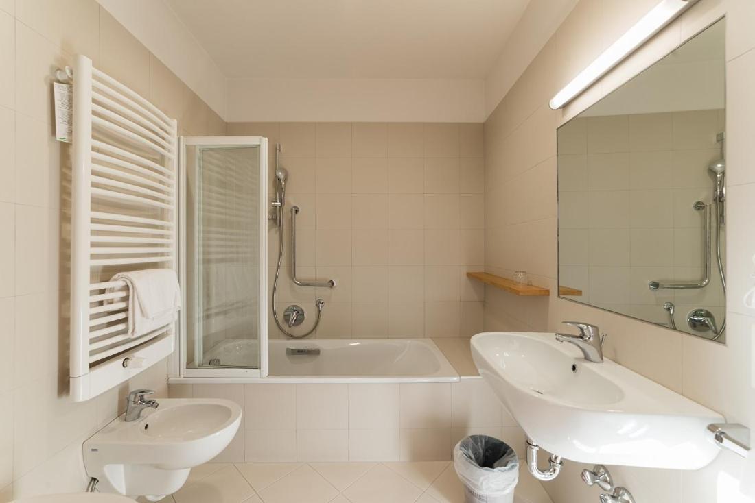 Hotel Stiegl Scala Болзано Стая снимка