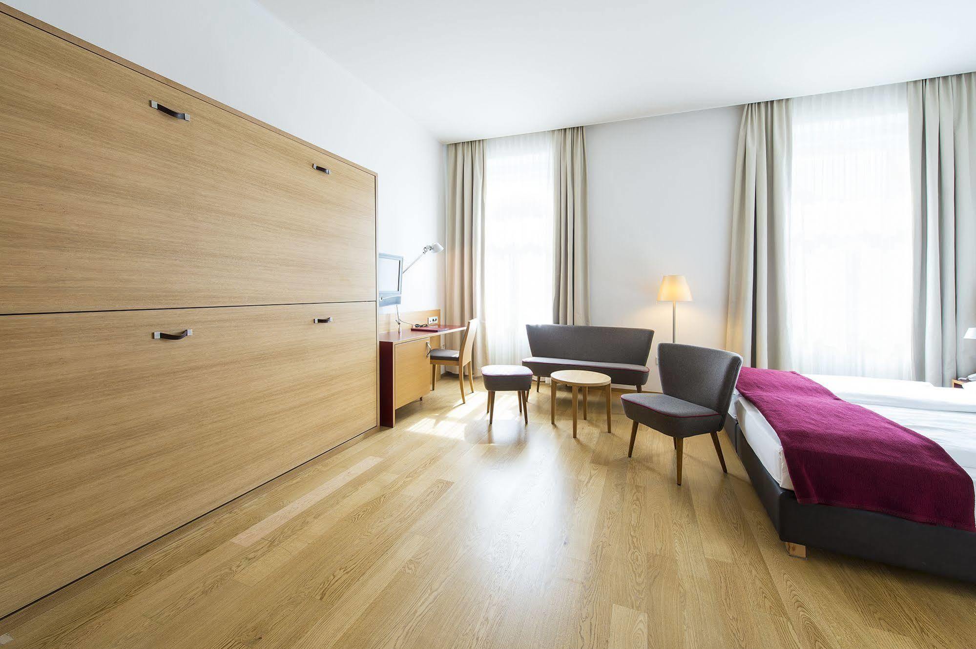 Hotel Stiegl Scala Болзано Екстериор снимка
