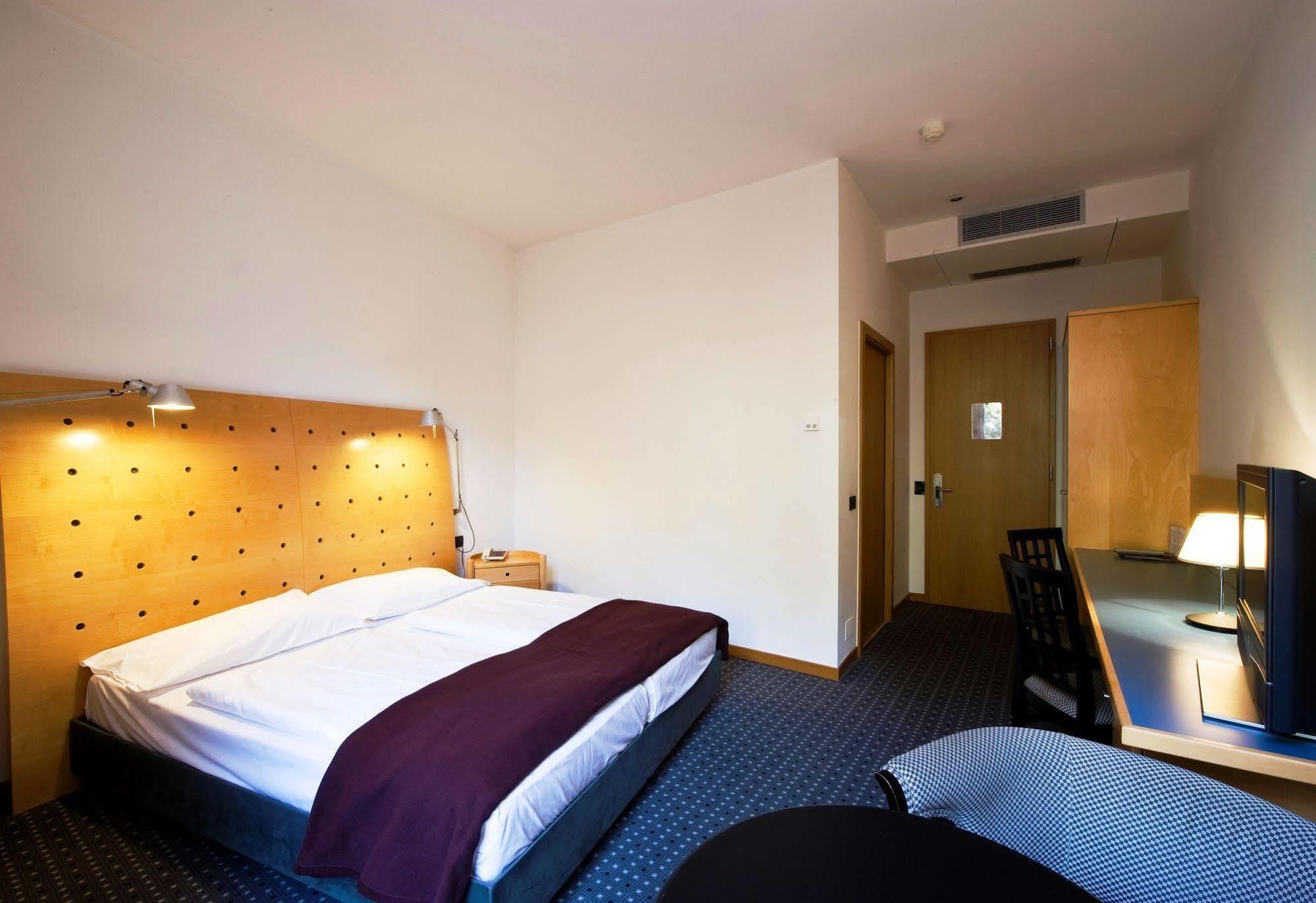 Hotel Stiegl Scala Болзано Екстериор снимка