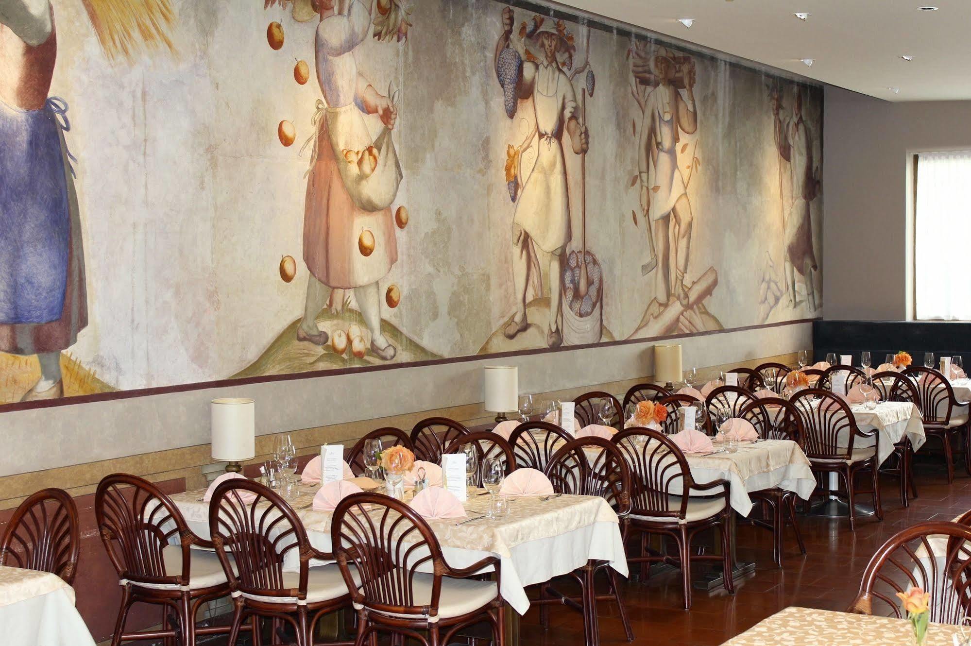 Hotel Stiegl Scala Болзано Екстериор снимка